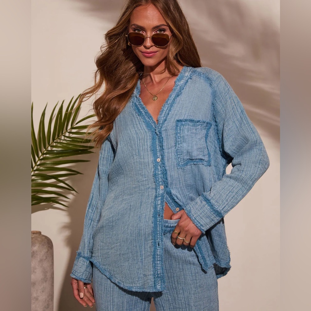 HerringStones Blue Raw Hem Button Down Blouse Size M